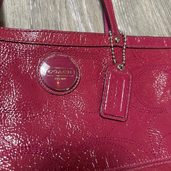 Coach Signature C Patent Leather Tote Bag Raspberry F15142 - Picture 4 of 7